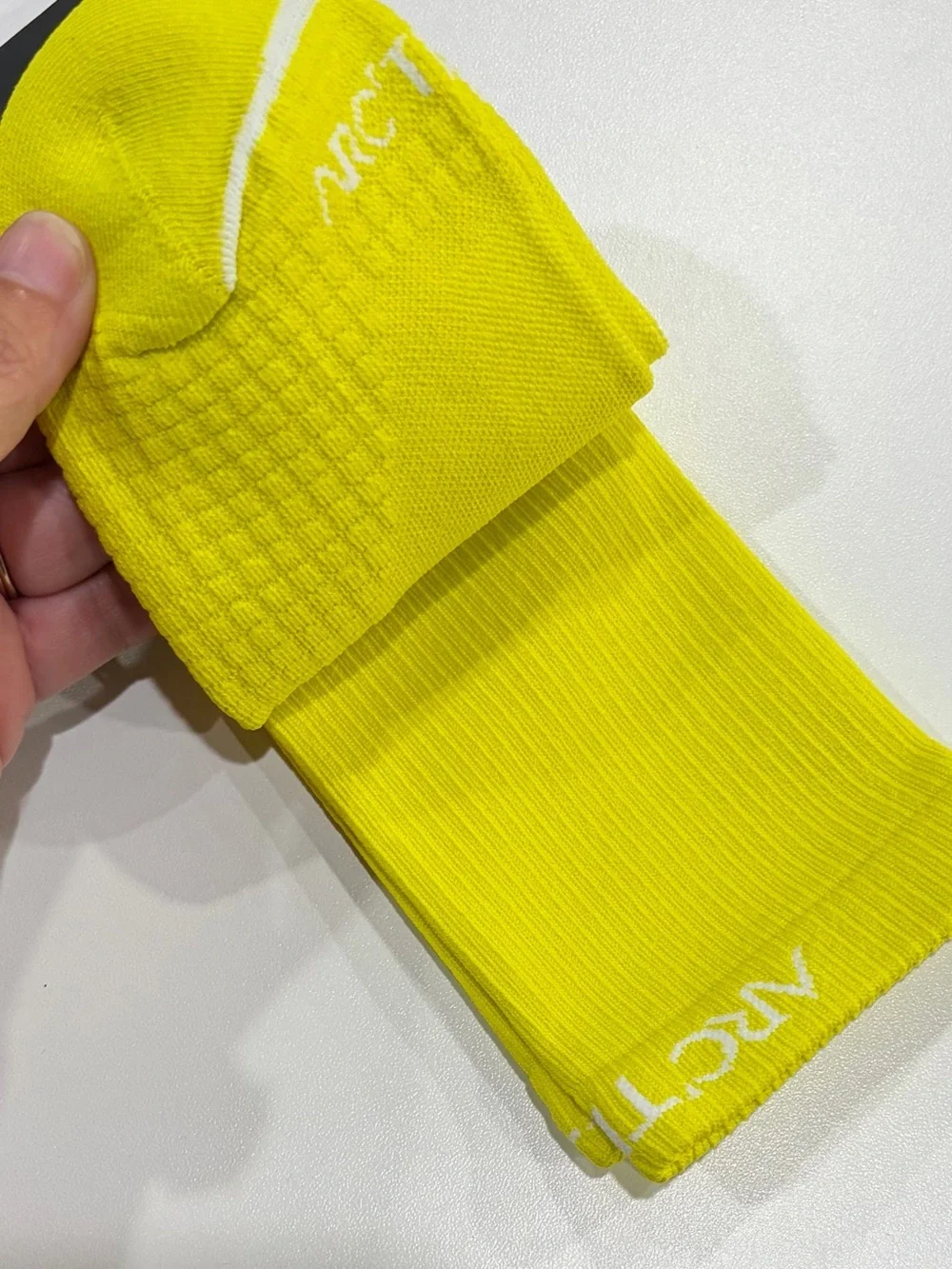 Arc’teryx Men's Large Synthetic Mid Crew Sock Adult Women's Euporia Yellow NWT